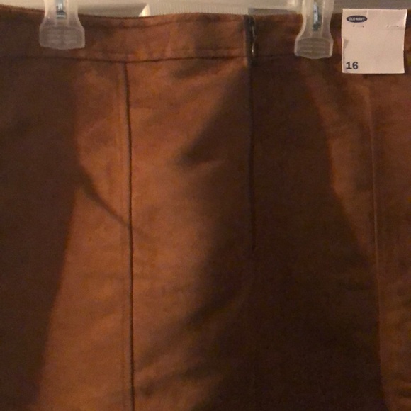 Skirt - Picture 2 of 3